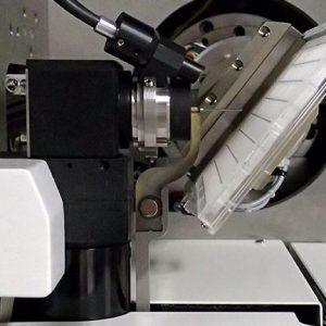 Plate Manipulator mounted on a MD2-S X-ray microdiffractometer - Arinax Scientific Instrumentation